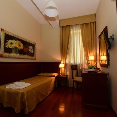 Albergo La Locanda Degli Apolidi Atena Lucana Kültér fotó