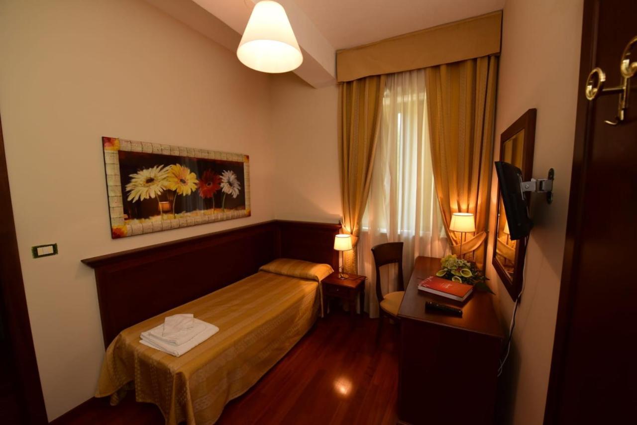 Albergo La Locanda Degli Apolidi Atena Lucana Kültér fotó