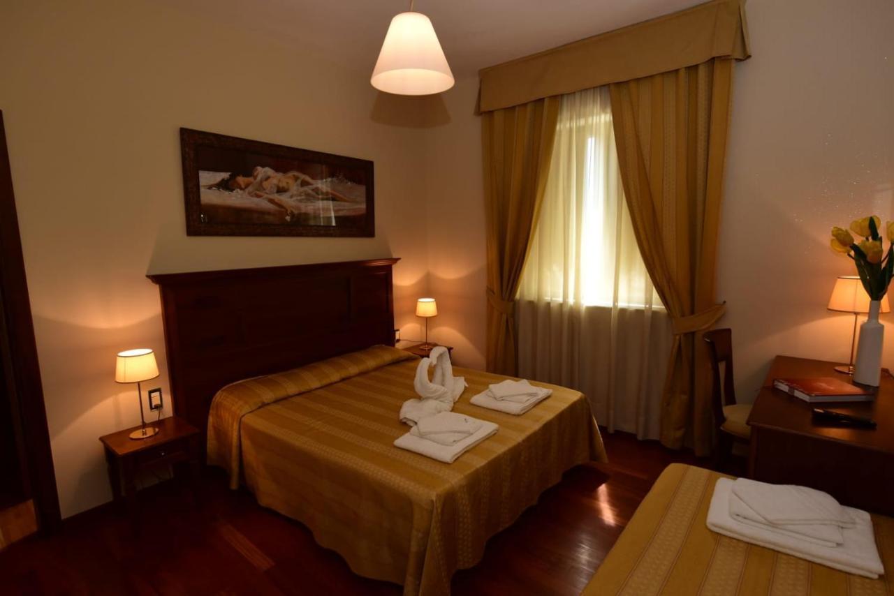 Albergo La Locanda Degli Apolidi Atena Lucana Kültér fotó